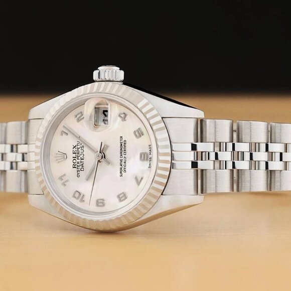 Sale! Rolex Ladies Mother of Pearl 18k Gold Watch main image 6